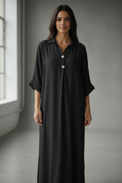 Redécouvrez l'élégance intemporelle avec cette jebba moderne, une pièce maîtresse qui sublime la silhouette féminine tout en gar