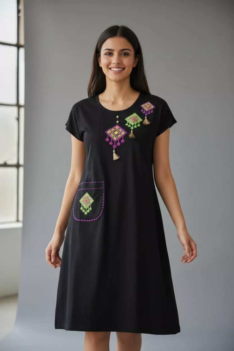 Jebba Femme Courte & Moderne | Broderies et Pompons | Tunisie