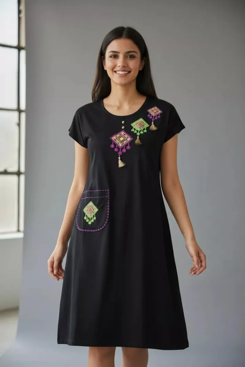 Jebba Femme Courte & Moderne | Broderies et Pompons | Tunisie