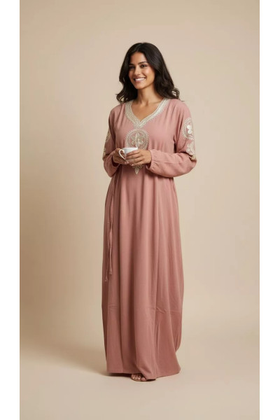 Jebba Longue pour Femme avec Broderies Royales | Mode Tunisie