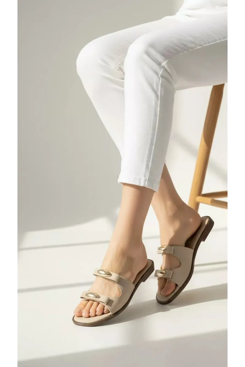 Mules Plates pour Femme avec Détails Dorés | Mode Tunisie