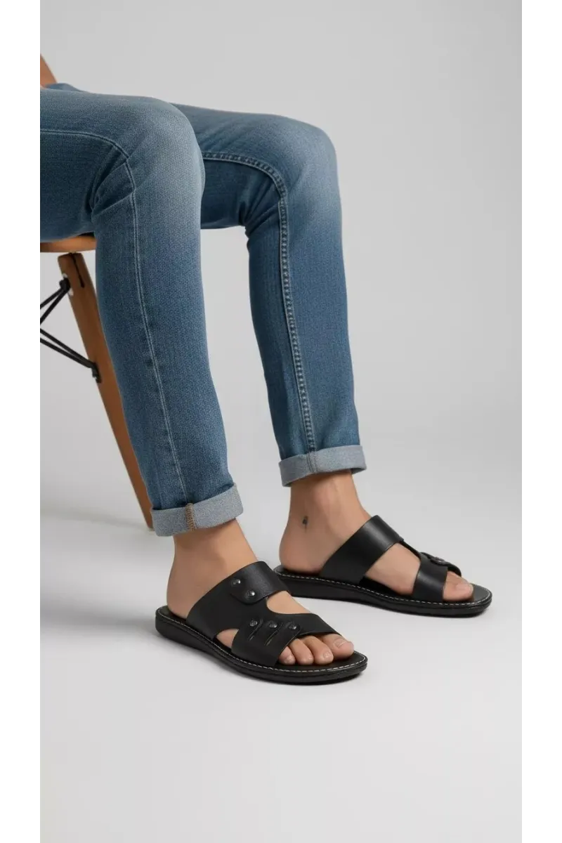 Mules pour Homme à Brides Ajourées et Détails Rivets | Tunisie