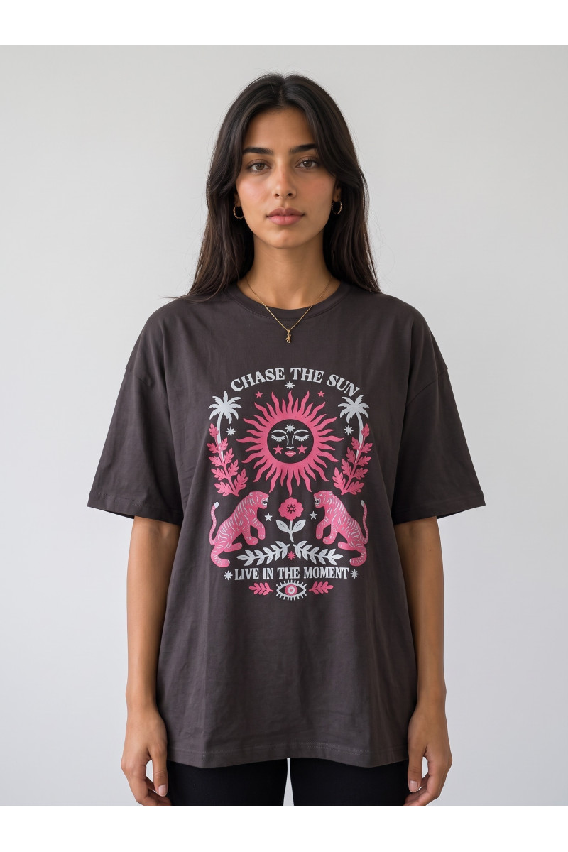 T-shirt Oversize Graphique Femme "Chase The Sun" | Tunisie